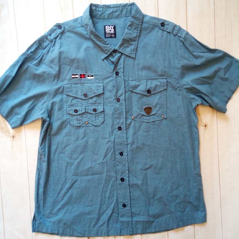 3 for 15$ ENYCE short sleeve button down shirt